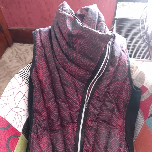 Amazing HD Vest - Picture 1 of 4